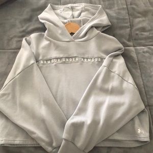 Under Armer Cropped Sweater
